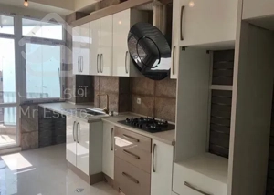 فروش 90 متری هروی