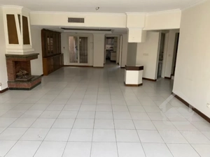 فروش 200 متری پاسداران