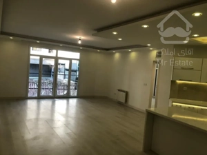 فروش 100 متری ساقدوش