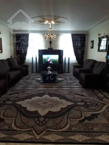 فروش آپارتمان ۹۵متر ۲خواب خطی رو به آفتاب سالن.پرده خور شهرک نفت