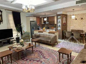 فروش 90 متری در پاسداران