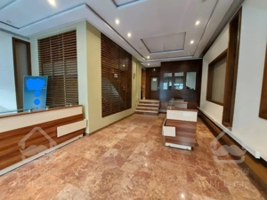 ۱۷۶متر سنداداری لابی ۳پارکینگ ۲آسانسور