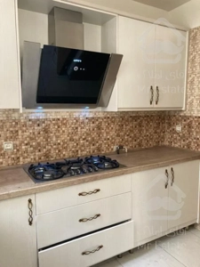 95 متر پاسداران / بهارستان ها