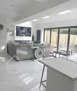 واحد ۱۲۰ متری پروژه لوکس فراز پیش خرید طلایی/اردستانی/قابل تهاتر