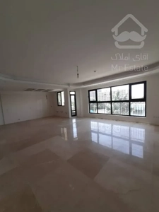 فروش اپارتمان زیر قیمت سالن پرده خور نور و نقشه عالی