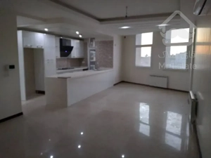 فروش اپارتمان زیر قیمت سالن پرده خور نور و نقشه عالی