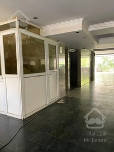 30 متر تجاری در لوکیشن دنج اختیاریه