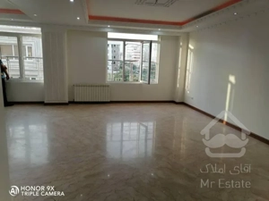 فروش اپارتمان زیر قیمت سالن پرده خور نور و نقشه عالی