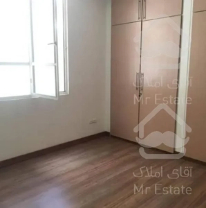 پاسداران 140 متری خوش نقشه با موقعیت مناسب