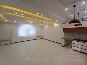 فروش اپارتمان زیر قیمت سالن پرده خور نور و نقشه عالی