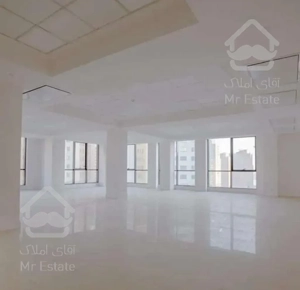 210 متری در پاسداران دنج و شیک