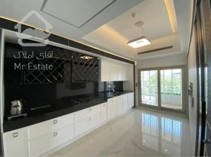 130 متری در پاسداران دنج