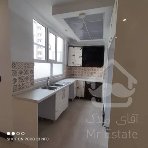 فروش 102 متری پاسداران