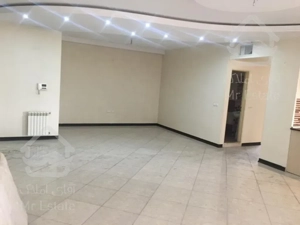 107 متر دو نبش استاد معین تقاطع دامپزشکی