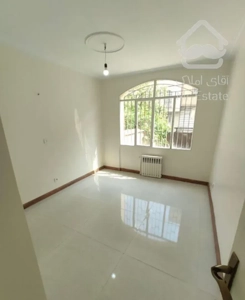 فروش۸۰ متری زیر زیر قیمت منطقه