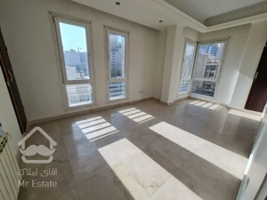 اپارتمان ۱۷۰ متری قلب سنبل فرمانیه شرقی