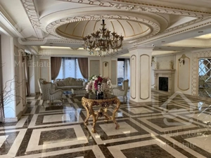 آپارتمان ۲۱۵ متری کلاسیک برای فروش در الهیه