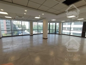 اپارتمان اداری ۱۳۰ متری در کامراینه فوق لاکچری