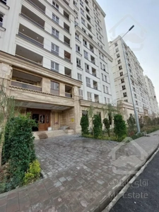 180 متر عمارت رونیکا پالاس پاسداران