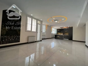 فروش آپارتمان دو خواب غرق در نور