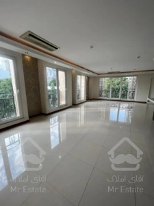 300 متری دروس سازه برند منطقه