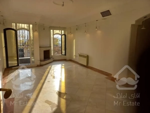 ۸۲ متر ۲ خوابه فول امکانات ویو ابدی کوه