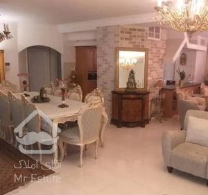 آپارتمان ۲۱۸متری برای فروش در نیاوران