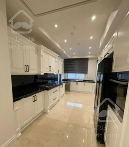 آپارتمان ۳۴۵متری برای فروش در نیاوران