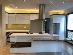 آپارتمان لوکس 185 متری فرمانیه غربی