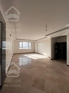 ۷۰ متر / تاپ لوکیشن / چهار باغ