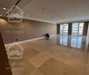 آپارتمان ۲۴۵متری برای فروش در نیاوران