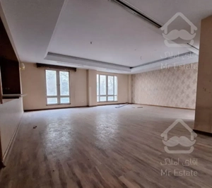 آپارتمان ۲۶۶متری برای فروش در نیاوران