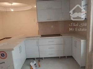 ۷۵ متر ۲ خواب /فول امکانات/تراورتن لوکیشن قوی