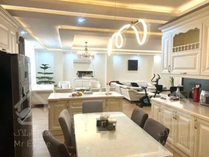 فروش واحد ۲۰۰ متری لوکس