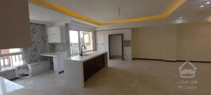 ۹۰ متر، سالن پرده خور، لاله