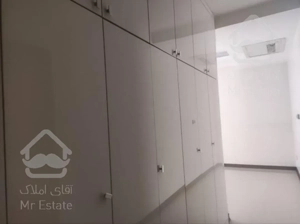 اجاره آپارتمان ۲ خواب خوش نقشه دیزاین شده غرق نور دارای چشم انداز ابدی برجهای ارکیده دریاچه چیتگر