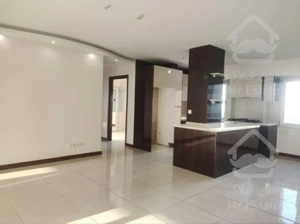 اجاره آپارتمان ۲ خواب خوش نقشه دیزاین شده غرق نور دارای چشم انداز ابدی برجهای ارکیده دریاچه چیتگر