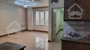 واحد ۶۱ متر سالن پرده خور خطی رو به آفتاب مستقیم