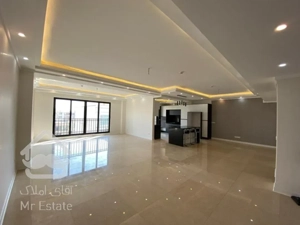 آپارتمان ۱۴۵متری سه خواب نوساز