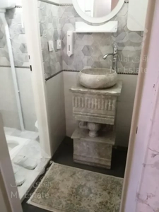 ۳۷متر آسانسوردار