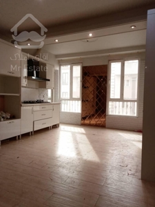 ۸۲متر /اعجاز نور و نقشه / چهار باغ