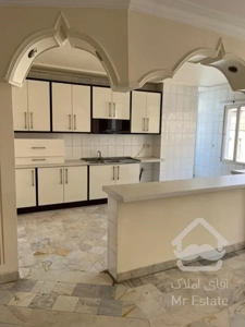 ۷۳متر/سالن مربع/جنوبی