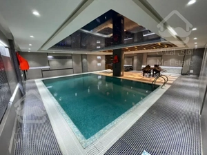 ۲۲۰ متر ۴ خواب رهن کامل