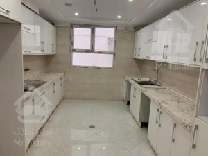 ۱۴۰ متر ۳ خواب لوکس کلید نخورده