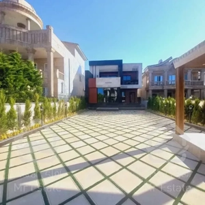 ۲۲۰,متری/جواز پنج طبقه/مسکونی