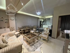 90متر آپارتمان در باغ فیض