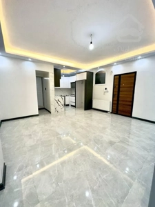 ۸۰ متر، غرق نور، اباذر