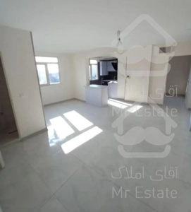 فروش ۷۷ متری غرق در نور