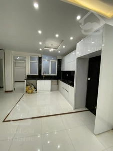 ۷۰ متری تاپ لوکیشن غرق نور