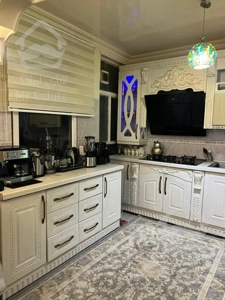 ۱۰۰ متر/۲خواب/کم سن/سالن پرده خور/تاپ لوکیشن